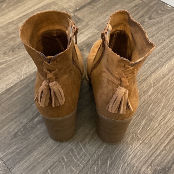 Brown suede heeled boots - Picture 4 of 4